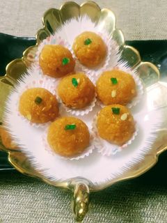 मोतिचुर लाडू (Motichoor Ladoo Recipe In Marathi) रेसिपी चे मुख्य फोटो