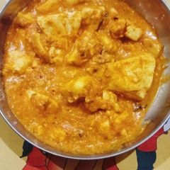 A picture of Shahi paneer.