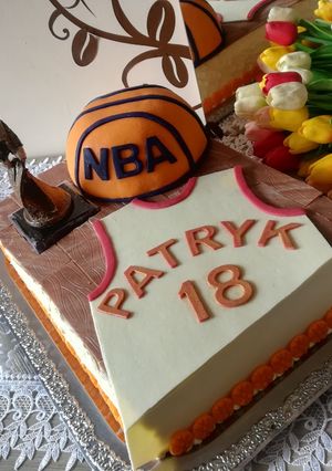 Zdjęcie przepisu Tort na 18 lat dla Koszykarza.