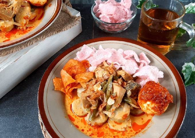 Langkah Mudah untuk Menyiapkan Lontong Sayur Padang, Lezat Sekali