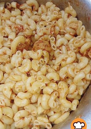A picture of Chicken tomato macaroni.