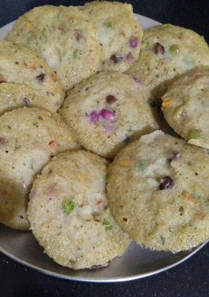 रागी की इडली (ragi ki idli recipe in Hindi) रेसिपी मुख्य फोटो