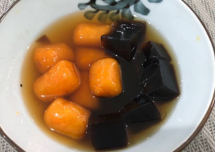 Biji salak & cincau (yam balls & grassjelly)