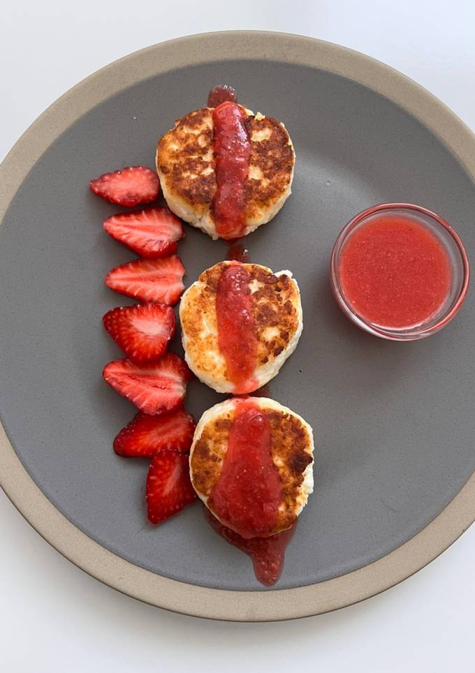 Сирники з полуничним соусом 🍓