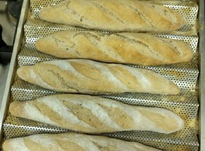 Una foto de Baguette de harina integral