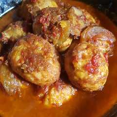 A picture of Balado telur utuh goreng.