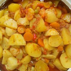 Irish potatoes in minced meat and veggies A picture of Irish potatoes in minced meat and veggies.