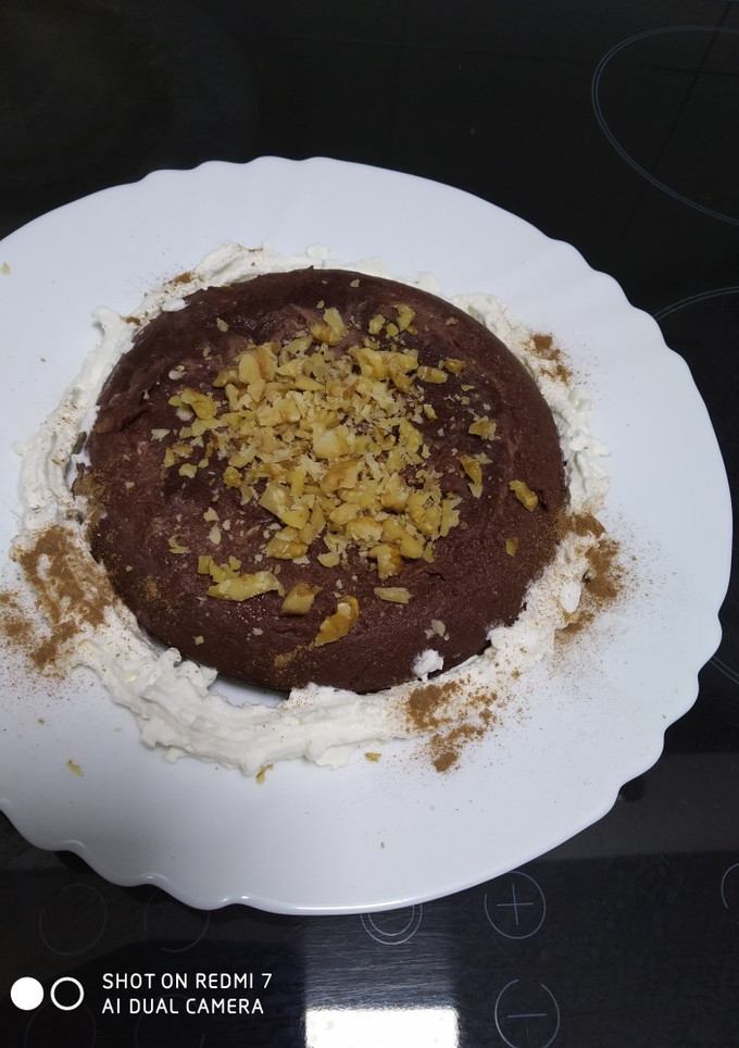 Una foto de Pastel proteico con nueces y banana