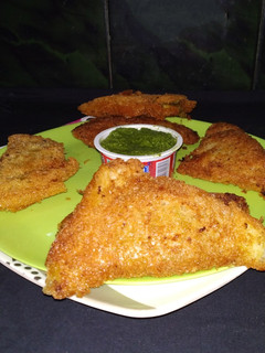 A picture of Bread Somosa.