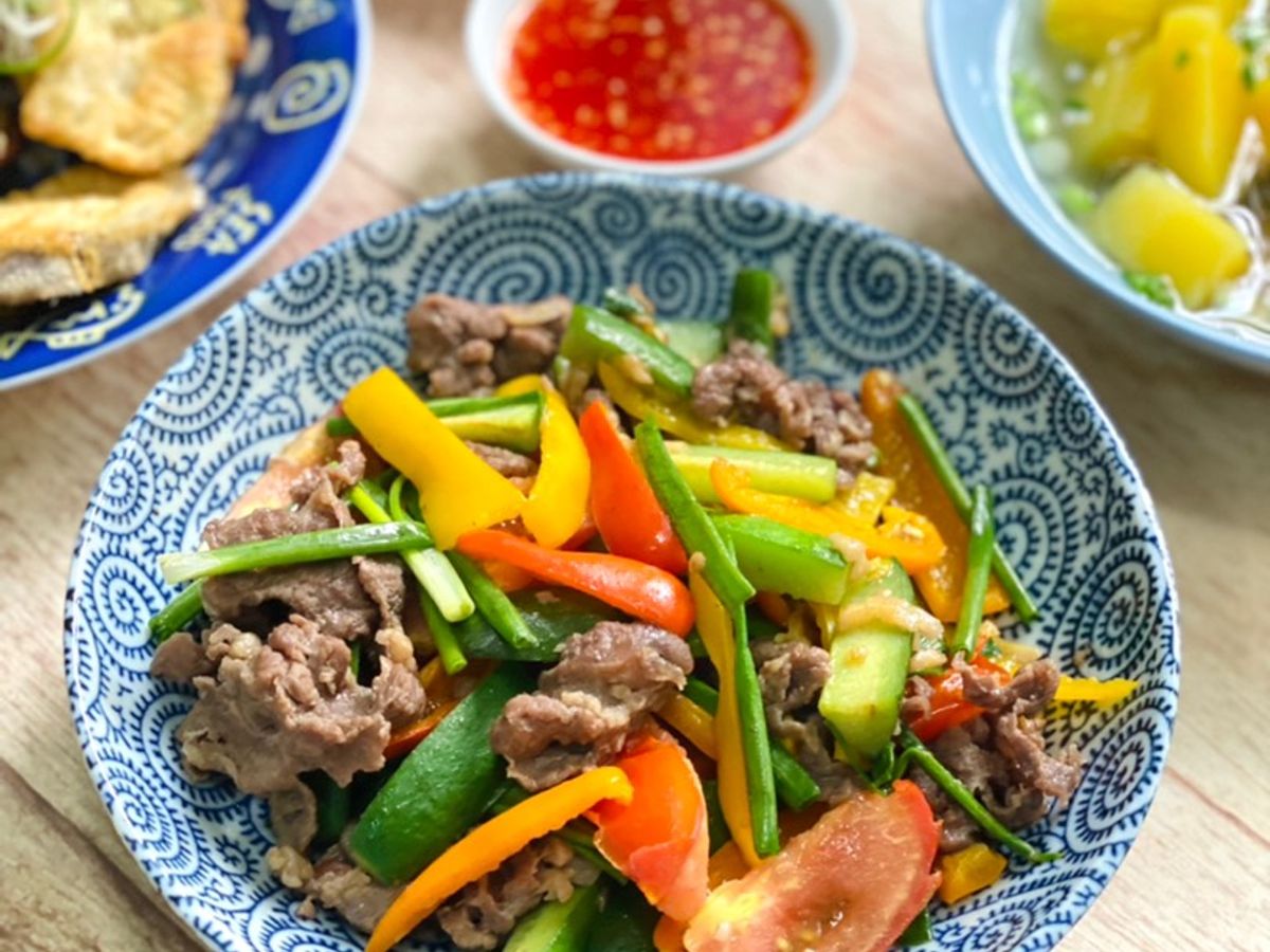 Thịt Bò Xào Ớt Trái Cây