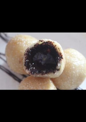 Foto resep Bola bola wijen isi coklat lumer wajak malang