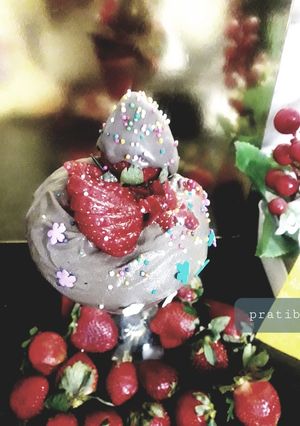 A picture of Nuteela lava fruit Shrikhand.