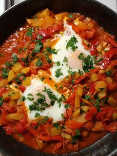 Lecs-shuka by brezsy (lecsó és shakshuka) recept fotója