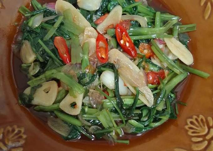 Resep Tumis Kangkung Saus Tiram Ala Resto Oleh Lidia Permata Cookpad