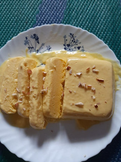मैंगो आइसक्रीम (Mango ice-cream recipe in hindi) रेसिपी मुख्य फोटो