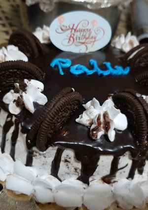 बिस्कीट केक/ ओरियो केक (oero cake recipe in marathi) रेसिपी चे मुख्य फोटो 