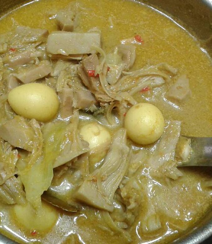 Qozogistonda politsiyachi qizlar bilan jinsiy aloqa