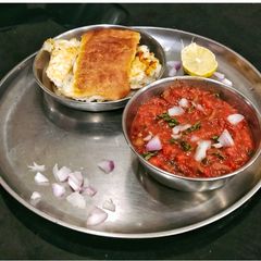 A picture of Beetroot Pav Bhaji.