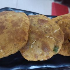 A picture of Instant Mooli ki poori.