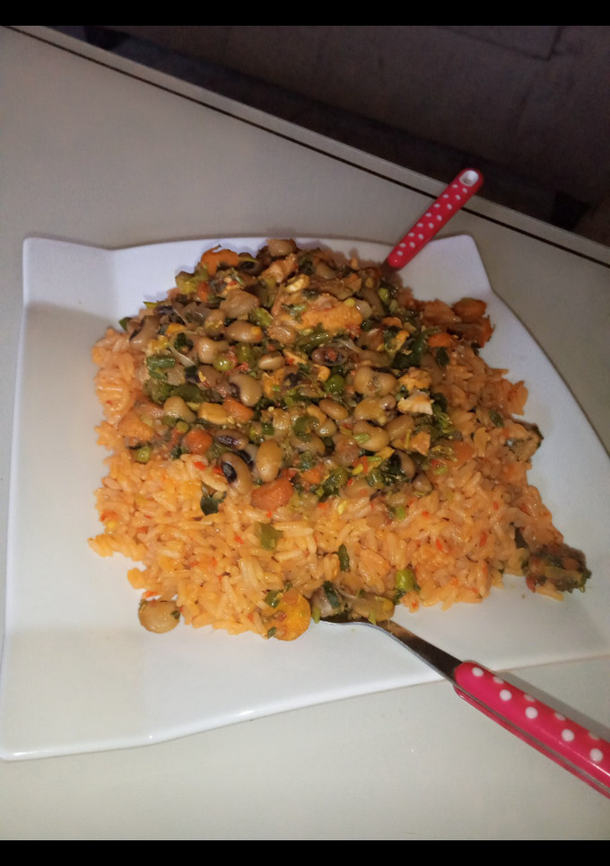 A picture of Jallof rice with beans and veggies in a different form.