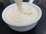 Una foto de mayonesa de ajo