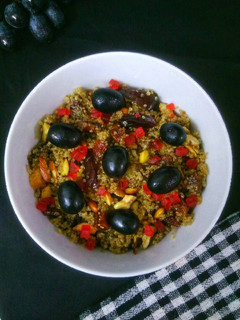 A picture of Ghee Roasted Quinoa Nuts And Dry Fruits.