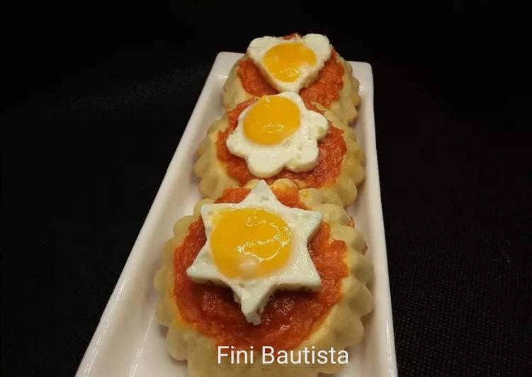 Canapés de masa pizza con sobrasada