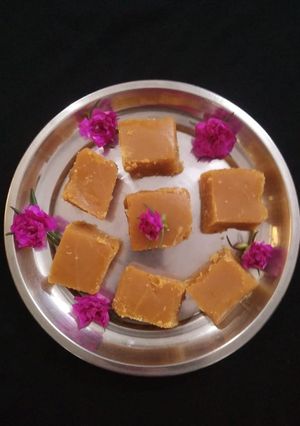 A picture of Besan Burfi / Besan ki burfi.