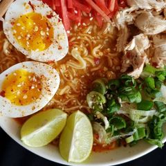 A picture of Ramen.