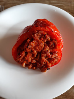 Una foto de Pimientos rojos rellenos