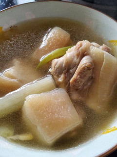 豬尾巴肉骨茶(防疫餐點養身湯) 的食譜成品照片