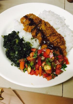 A picture of Deep fried pork cutlets.