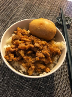 手切滷肉飯 的食譜成品照片
