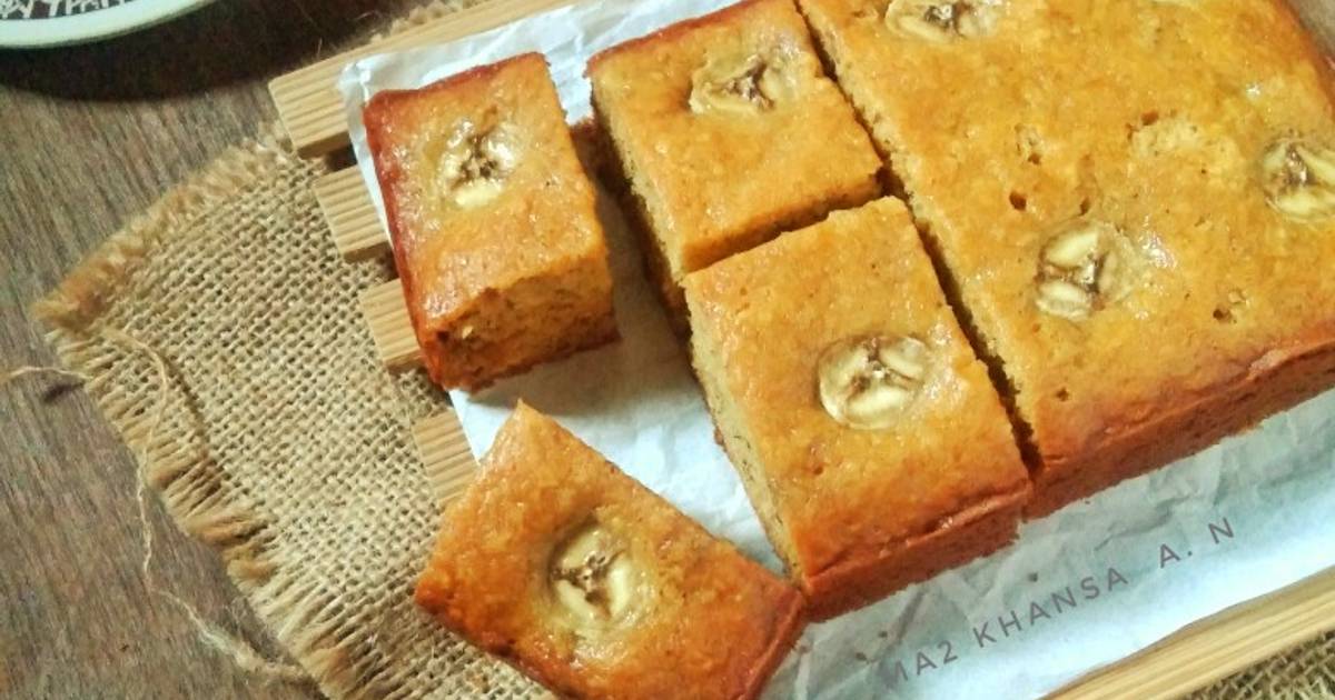 Resep Banana Cake Simple & Lembut no Mixer oleh Ma2 Khansa A.N Cookpad