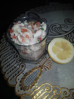 Una foto de Ceviche de reineta 🍋🍋🐟🐟
