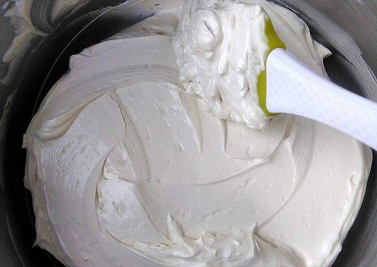 Arahan Memasak Swiss Meringue Buttercream (SMBC) yang Sederhan