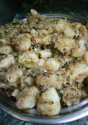 आलू जीरा (aloo jeera recipe in Hindi) रेसिपी मुख्य फोटो