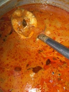 மதுரை மீன் குழம்பு(madurai meen kulambu recipe in tamil) செய்முறை முக்கிய புகைப்படம்
