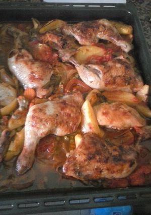 Foto principal de Pollo con verduras y vino blanco