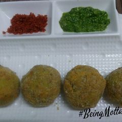 A picture of Baked Batata Wada.