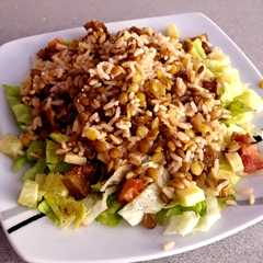 Una foto de Ensalada de lentejas y arroz
