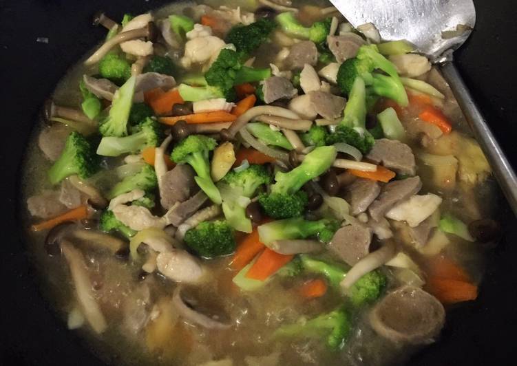 Resep Ayam cah jamur brokoli (bisa utk campuran kwetiau sirem/siram) Anti Gagal