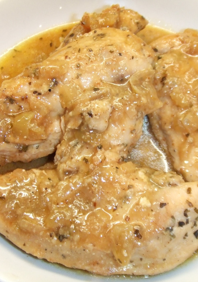 Una foto de Pechugas de pollo a la soja con salsa de almendras