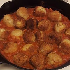 A picture of Chicken Parmesan Meatballs.