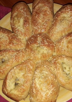 Una foto de Pan relleno de queso 🧀