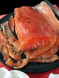 Salmón marinado con ginebra y enebro (Gravlax with gin)