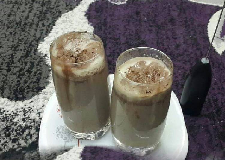 Recipe of Any-night-of-the-week Creamy Chocolate Milkshake