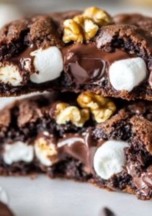 A picture of Rocky Road Cookies.