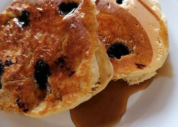 How to Cook Delicious Fluffy Blueberry Pancakes