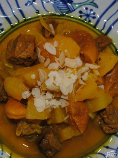 عکسی از دستور خورش سیب و آلو